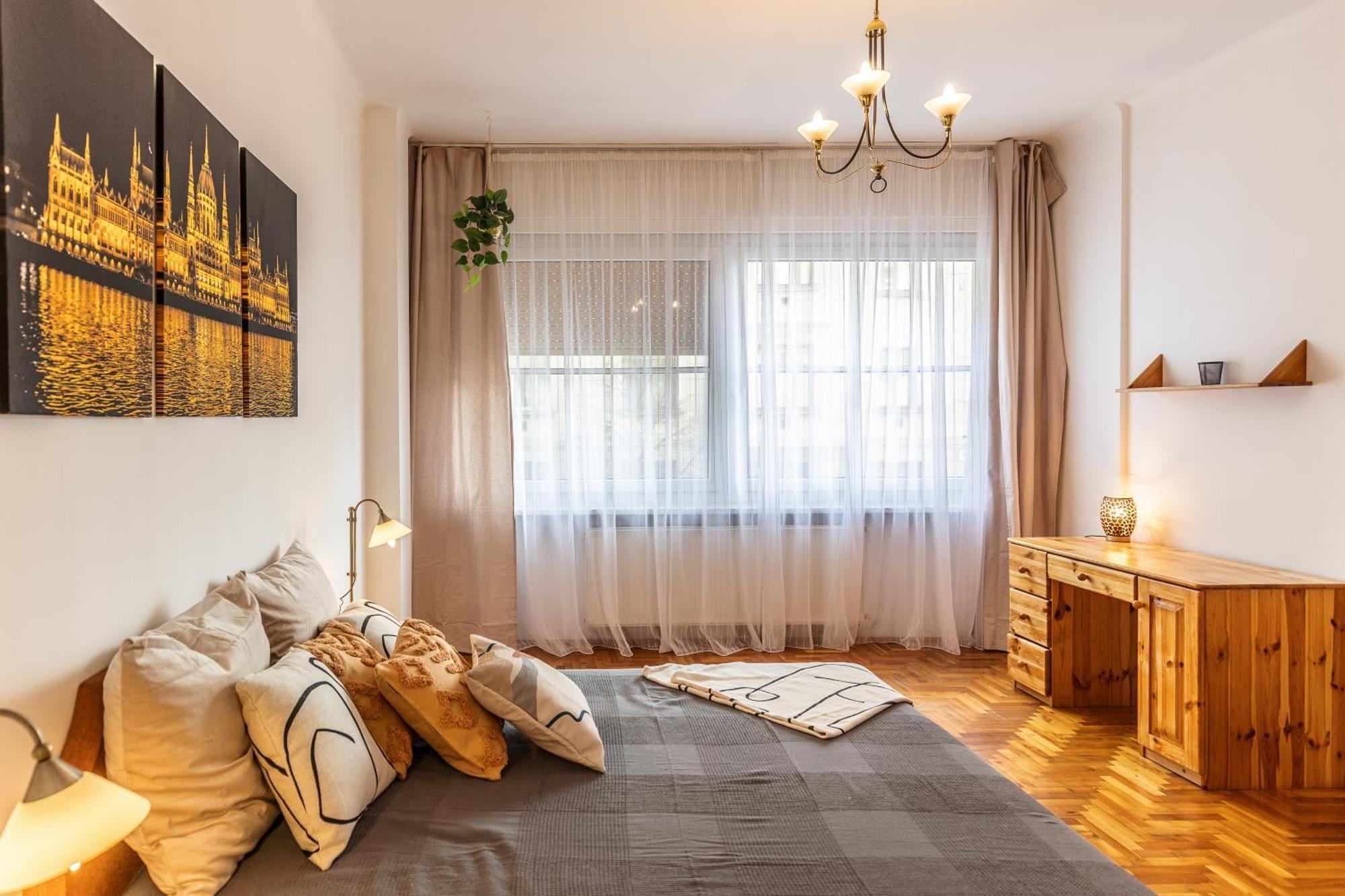 Bright & Spacious Riverside Apartment With Balcony Будапешт Экстерьер фото